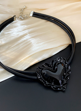 恶魔爱情漆皮朋克哥特夸张褶皱爱心双层小众锁骨链颈链 项圈女