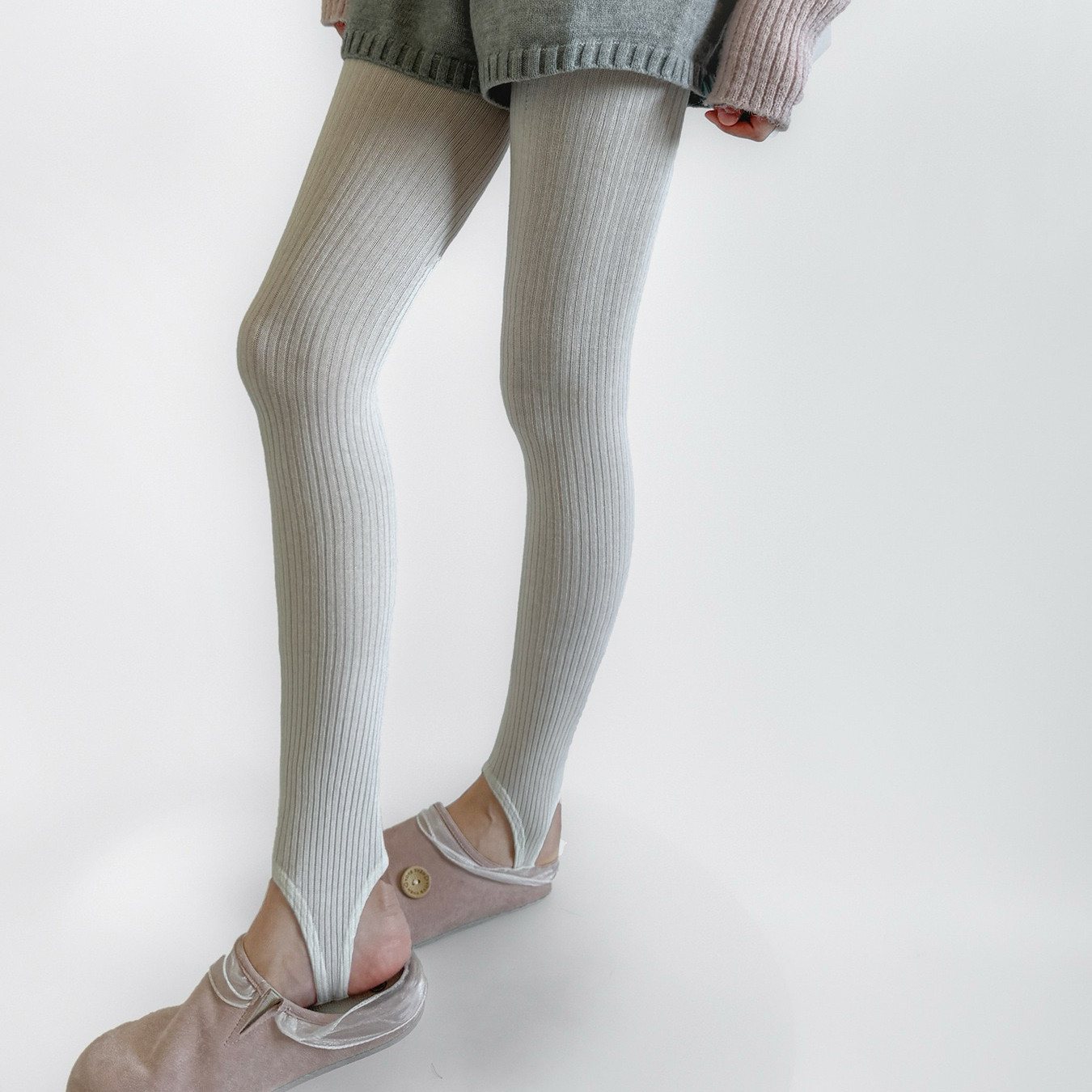 26秋季miu系百搭竖条九分打底袜修身微透简约九分踩脚棉质连裤袜,淘宝优惠券,粉丝福利购,淘宝优惠卷