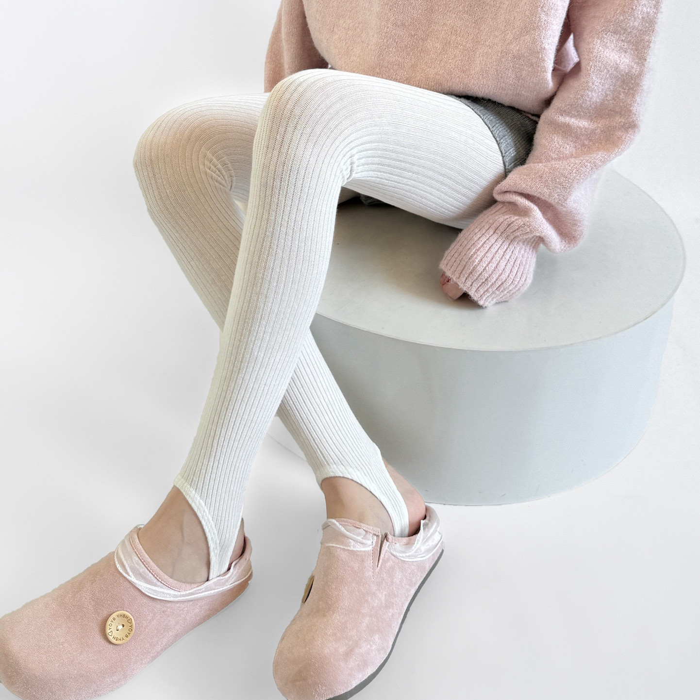 26秋季miu系百搭竖条九分打底袜修身微透简约九分踩脚棉质连裤袜,淘宝优惠券,粉丝福利购,淘宝优惠卷