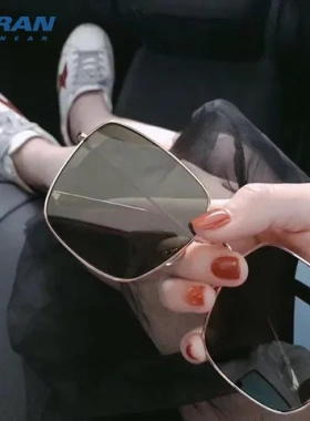 太阳镜男女太阳眼镜2025新款网红金属方形同款时尚复古墨镜韩版