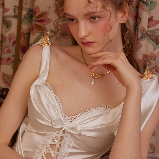 LaceMade Holy Mandarin Angel Rétro Mythologie Romaine Tricoté Nacré Stretch Robe en Arête de Poisson