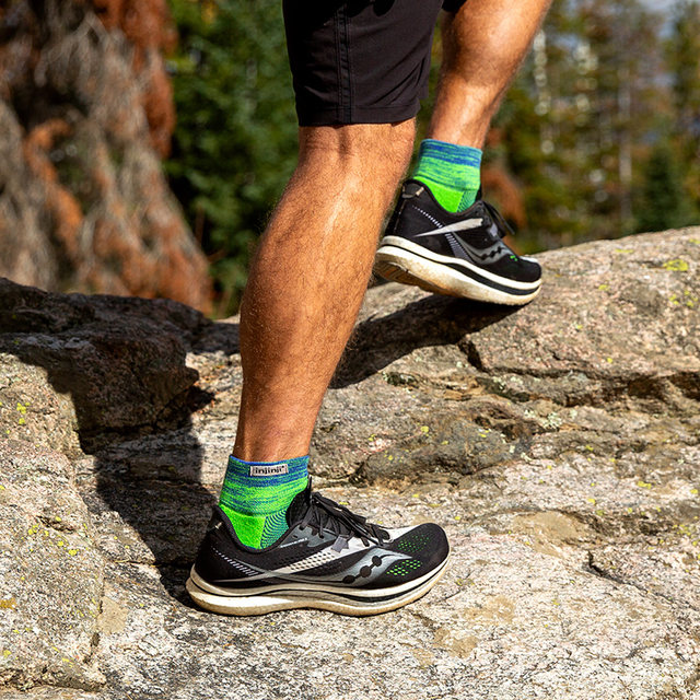 Injinji ຖົງຕີນຄວາມຮ້ອນກາງຕີນຫນາ