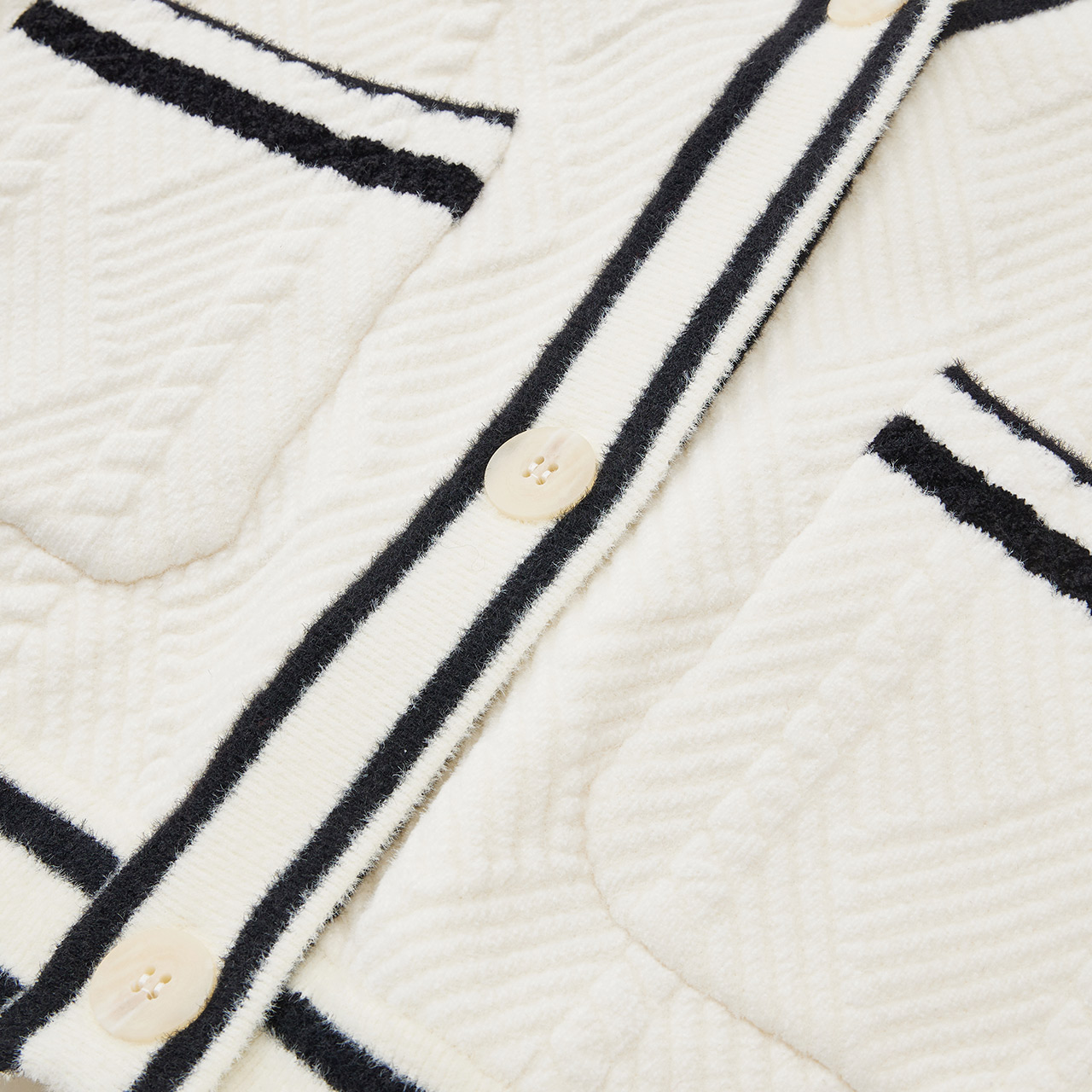 IEF/爱依服2025冬春新款韩版成熟优雅风宽松百搭设计感毛织外套 - 图3