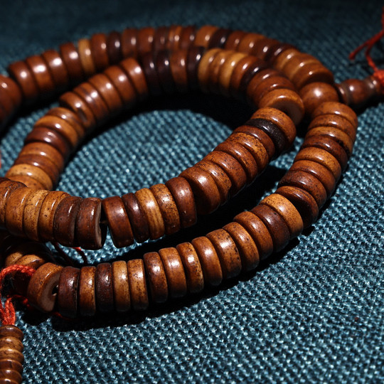 Tibetan old bones 108 rosary beads, cow bone beads, hand-held cow bone bracelets, Tibetan bracelets, real bones