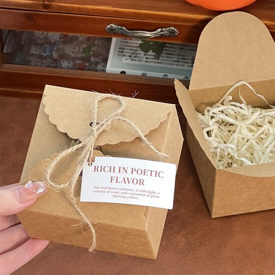 Ins style white brown kraft paper square packaging box