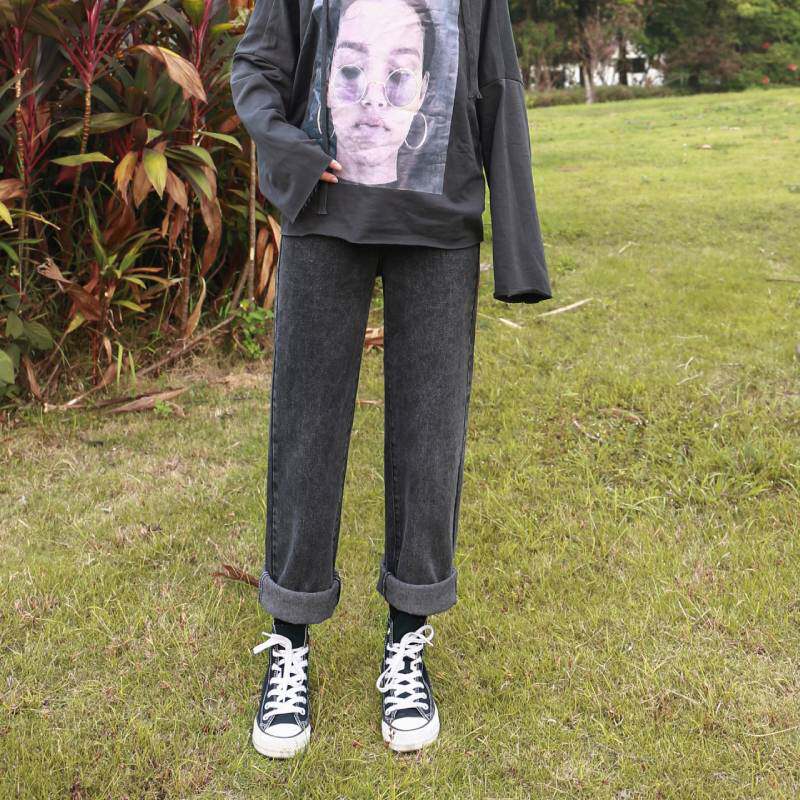 烟灰色直筒2020年新款秋季牛仔裤 灵貂牛仔裤