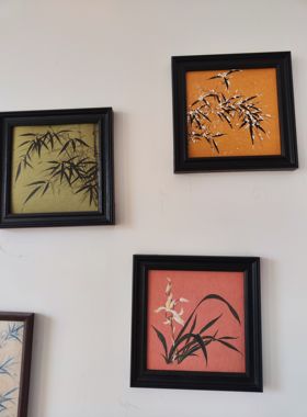 纯手绘兰花~客厅装饰画，古色古香~复古实木画框 进口楮皮软卡