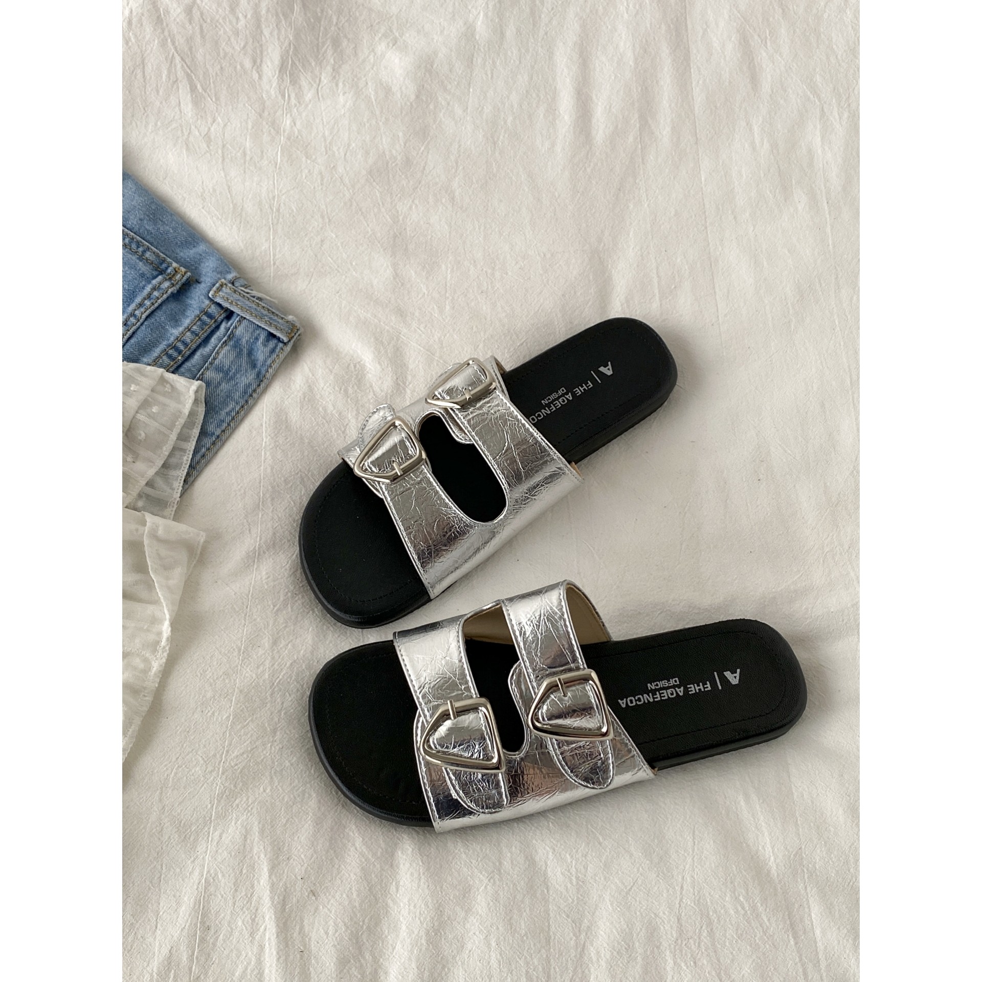 喜叔复古平底一字拖女夏外穿2025新款皮带扣沙滩凉拖鞋懒人一脚蹬,淘宝优惠券,粉丝福利购,淘宝优惠卷