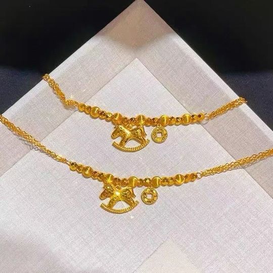 2026马年金色钱币碎冰马上有钱小马新款手链女款轻奢高级转运手串