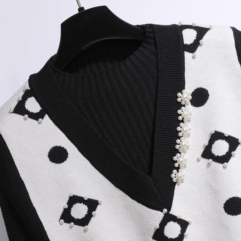 初黎旗舰店针织连衣裙两件套秋冬黑打底内搭新年女装高级感红色长裙毛衣裙子2