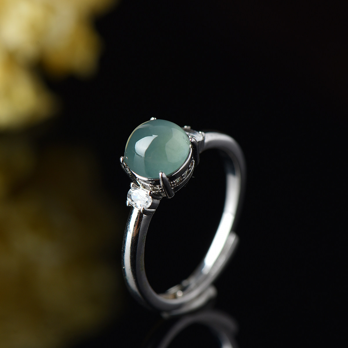 Natural grade A high ice jade egg ring live mouth
