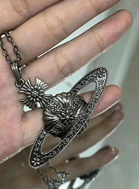 复古大土星黑古银雕花土星项链加长毛衣链高级感项饰