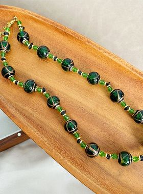小众时尚绿色串珠项链女士潮流个性度假风美式锁骨链配饰高级感