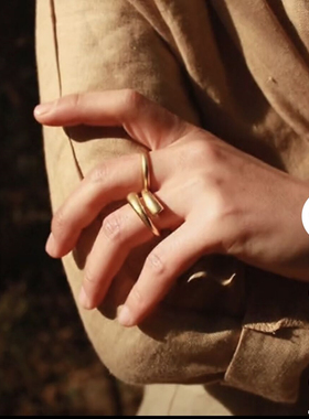 absambush新款高级感字母戒指