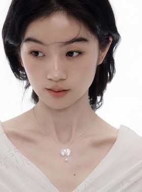 银色豆蔻蝴蝶兰花卉项链女新中式小众设计感冷淡高级风锁骨链配饰