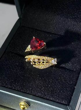 【K社制造】复古布切拉丝工艺格麻花镶钻红色开口金戒指