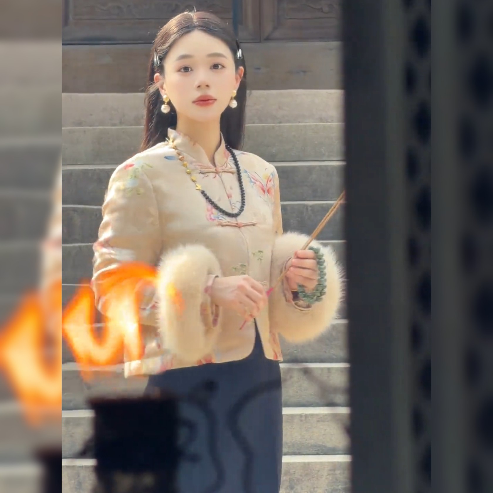 2025春季新款新中式国风刺绣棉服女毛领短款复古外套初冬保暖上衣,淘宝优惠券,粉丝福利购,淘宝优惠卷