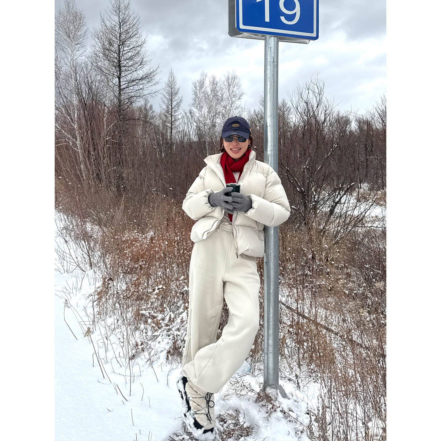 YANGLE_鹅绒服女2025冬季新款韩版宽松短款立领高克重羽绒服外套,淘宝优惠券,粉丝福利购,淘宝优惠卷