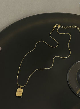 棉条虫合金字母方块项链女