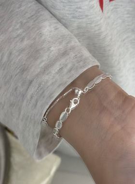 S925银时尚简约款鱼鳞叶片手链