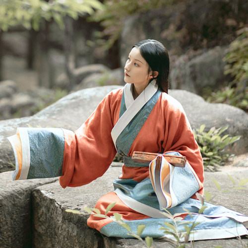 怀谷居秦淑马王堆曲裾战国袍汉服女款复原定制款传统礼服秋冬汉服 - 图0