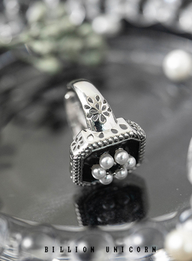 黑色复古花朵戒指珍珠方形开口