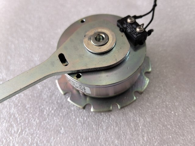 Xiaofei Ge Jiuyuan Switch 24V electric wheelchair electromagnetic brake 3.0Nm clutch brake switch universal model