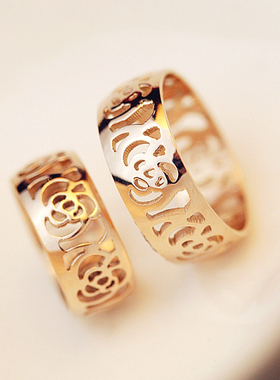 小香风宽版镂空玫瑰山茶花戒指女18k玫瑰金钛钢彩金关节指环尾戒