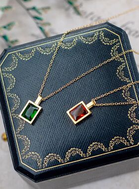 Hot Stainless Steel Geometric Square Green Zircon Pendant Ne
