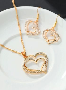 3Pc Set Heart Shaped Jewelry Set Of Earrings Pendant Necklac