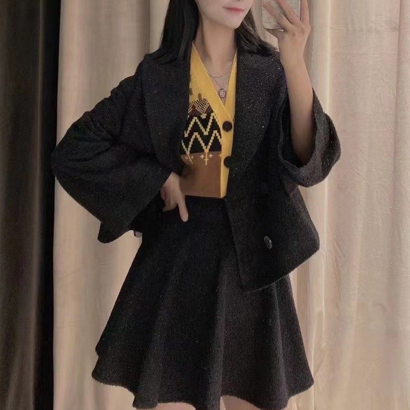 年阿玛施新特官网2021秋新款短外套 必帅短外套