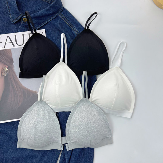 Beautiful front buckle underwear for women without steel rings and thin triangle cup