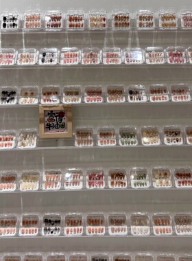 美甲店穿戴甲展示架挂墙置物架