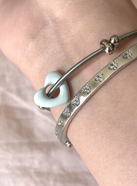 韩系ins风叠戴浅蓝色爱心手链女点钻爱心钛钢手镯可爱甜美手饰品