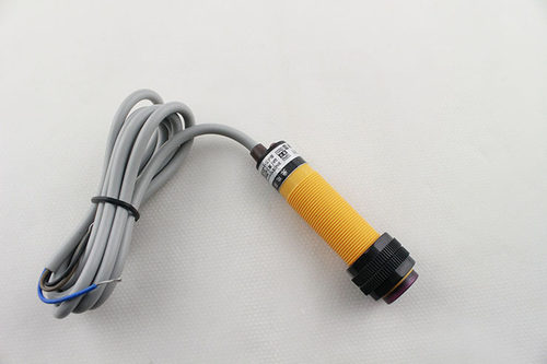 沪工光电开关 G18-3A10NA NB PA PB KA KB 红外线 漫反射 传感器 - 图0