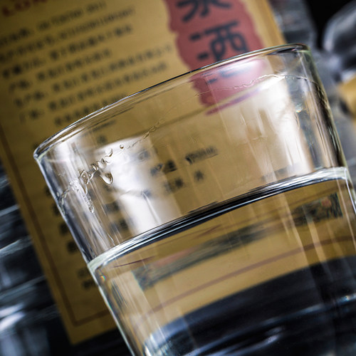 浓香型东北散装白酒5L约10斤桶装纯粮食原浆高粱酒52度可泡药酒用 - 图1