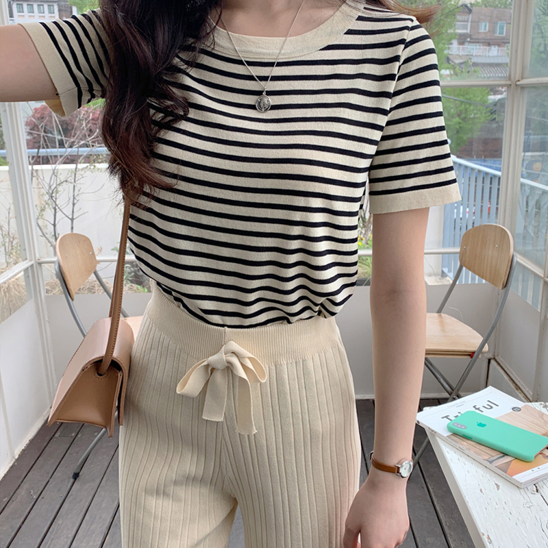条纹针织衫女短袖T恤夏季2025年新款女装爆款打底衫内搭短款上衣 - 图1