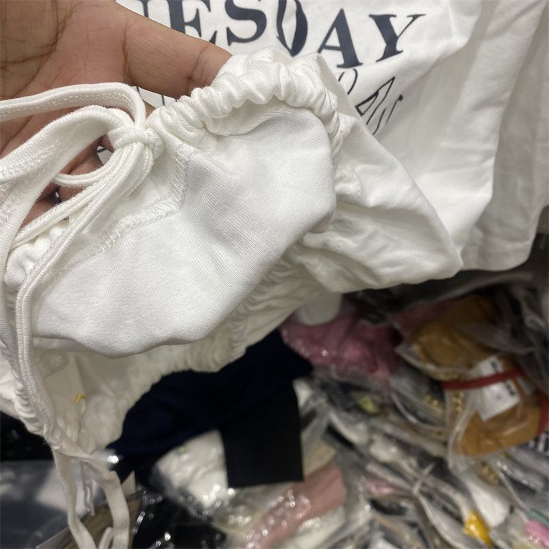 姐妹家366正品女夏露背镂空链条设计短袖抽绳收腰短款字母印花T恤