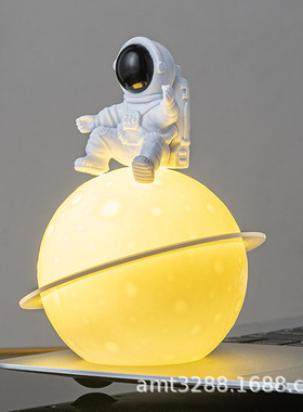 圣诞节礼物宇航员小夜灯摆件月球灯桌面装饰氛围感星球灯生日礼物