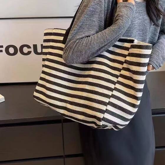 Commuting Canvas Bag Women's Large Capacity Handbag Bag 2025 New Striped Single Shoulder Mommy Tow Special
