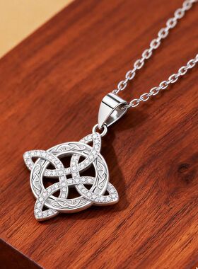 925 Thai Silver Classic Witch Knot Necklace With Zircons Tri
