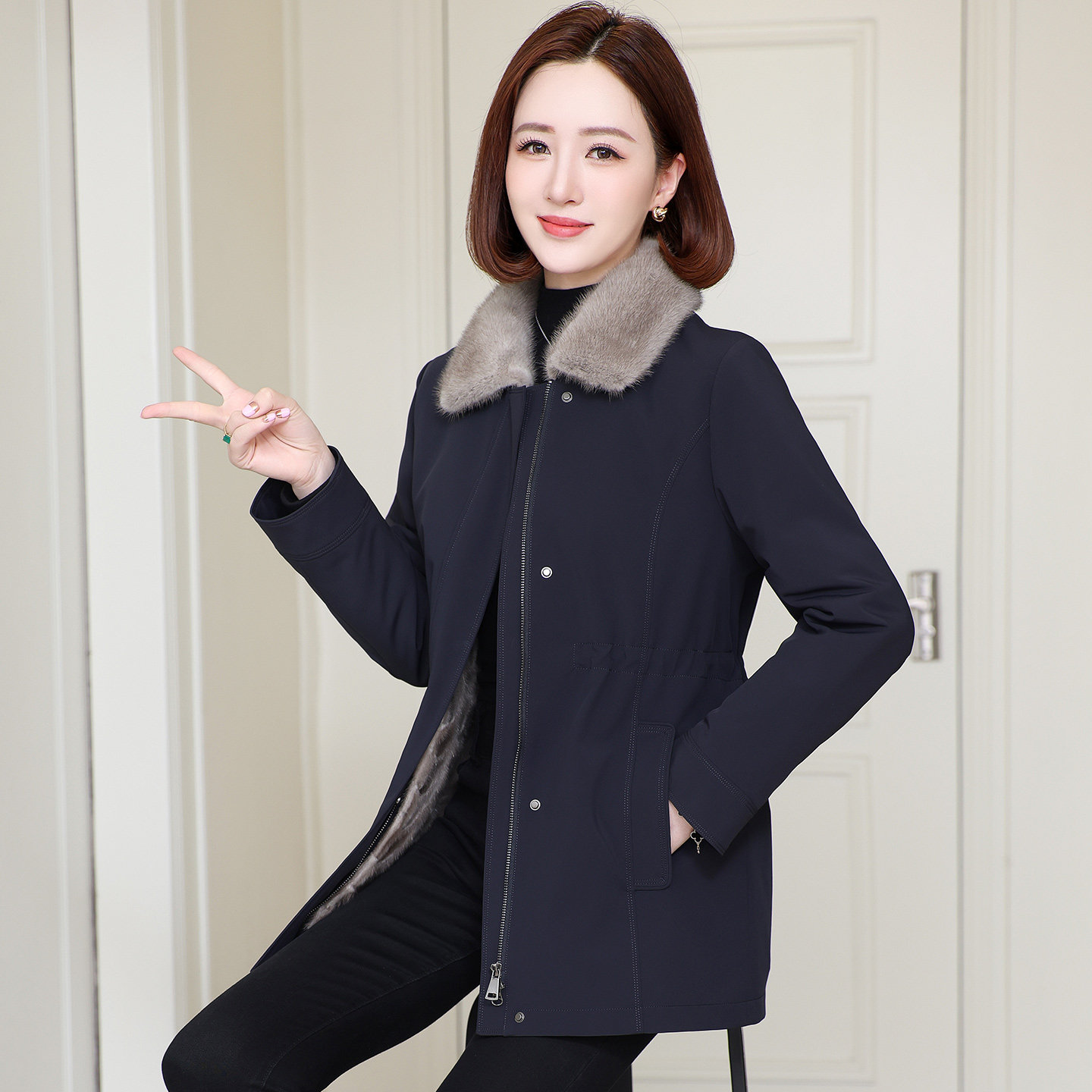 海宁派克服女2025新款水貂毛内胆可拆卸皮毛一体冬季皮草短款外套,淘宝优惠券,粉丝福利购,淘宝优惠卷