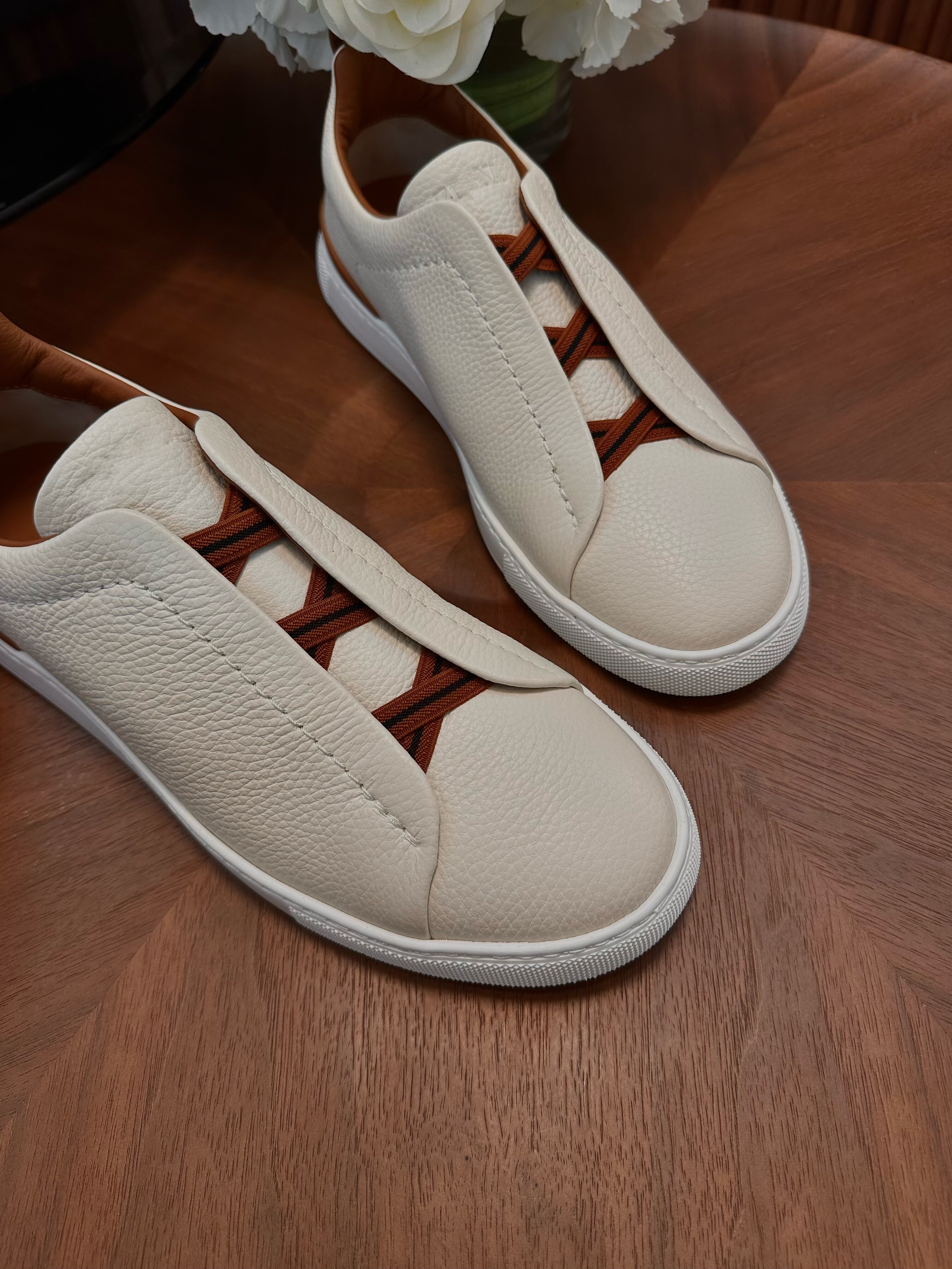 2026新款鹿皮小白鞋交叉松紧带商务休闲鞋男一脚蹬老钱风运动板鞋,淘宝优惠券,粉丝福利购,淘宝优惠卷