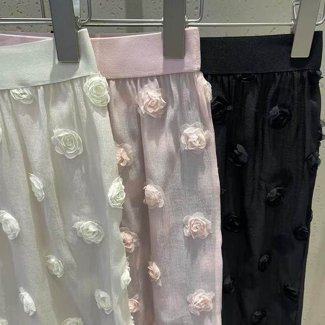 Sweet three-dimensional flower mesh straight layered skirt