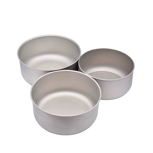 Чистое титановое на открытом воздухе