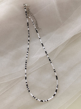 任嘉伦同款黑白串珠项链锁骨链