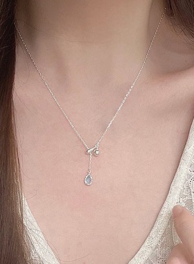 蓝色水滴流苏项链女配饰轻奢小众气质抽拉式可调节锁骨链2025新款