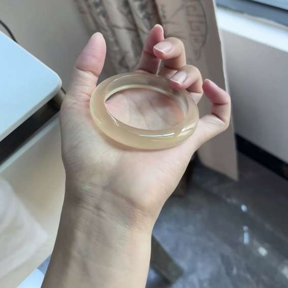 爆款天然香槟金冰种玉髓手镯温柔气质高冰白月光玉髓正品毕业级 - 图3