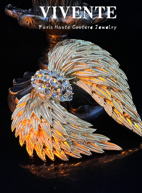 VIVENTE复古素金翅膀多层珍项链