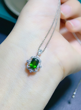 天然透辉石吊坠s925银电镀白金色！主石尺寸5*7mm天然宝石可检测